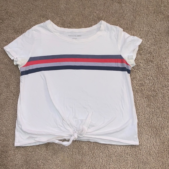 American Eagle Short Sleeve with Knot - Picture 1 of 4